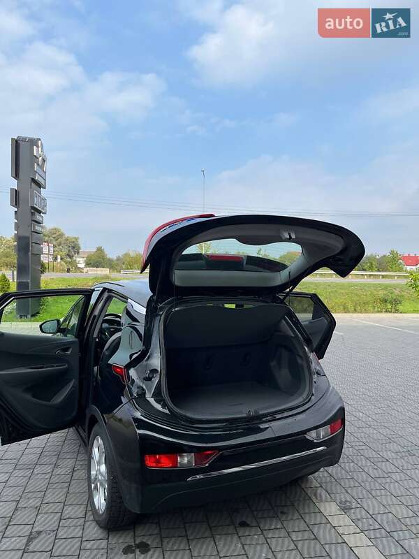 Хэтчбек Chevrolet Bolt EV 2018 в Стрые