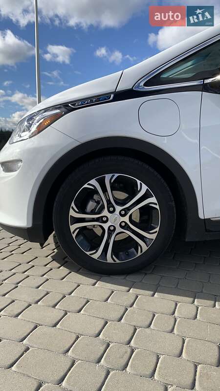 Хэтчбек Chevrolet Bolt EV 2020 в Каменском