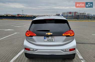 Хэтчбек Chevrolet Bolt EV 2018 в 