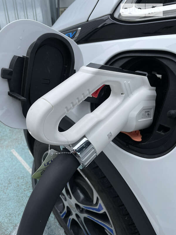 Хэтчбек Chevrolet Bolt EV 2017 в Виннице