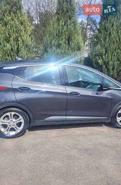 Хэтчбек Chevrolet Bolt EV 2017 в 