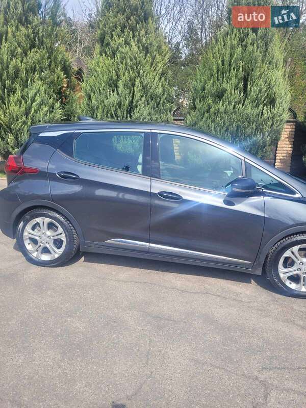 Хэтчбек Chevrolet Bolt EV 2017 в Киеве