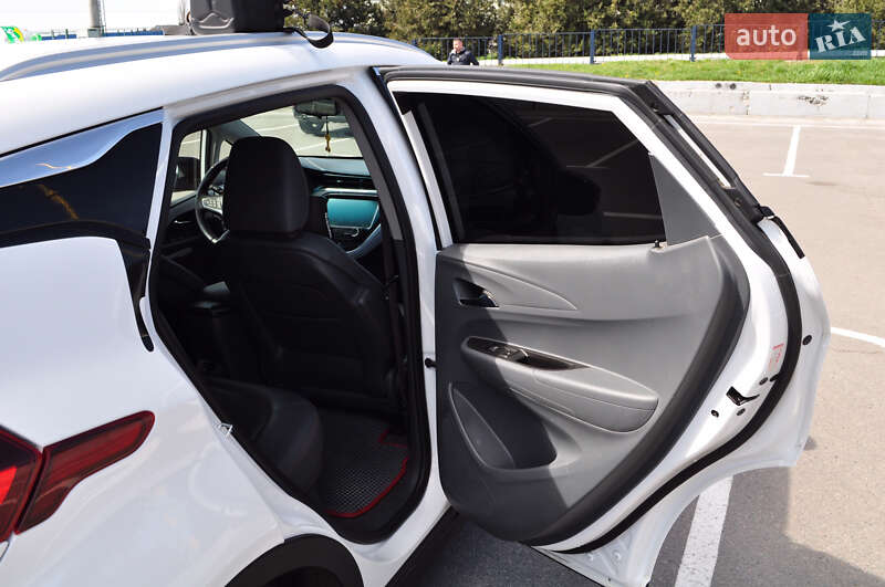 Хэтчбек Chevrolet Bolt EV 2017 в Николаеве
