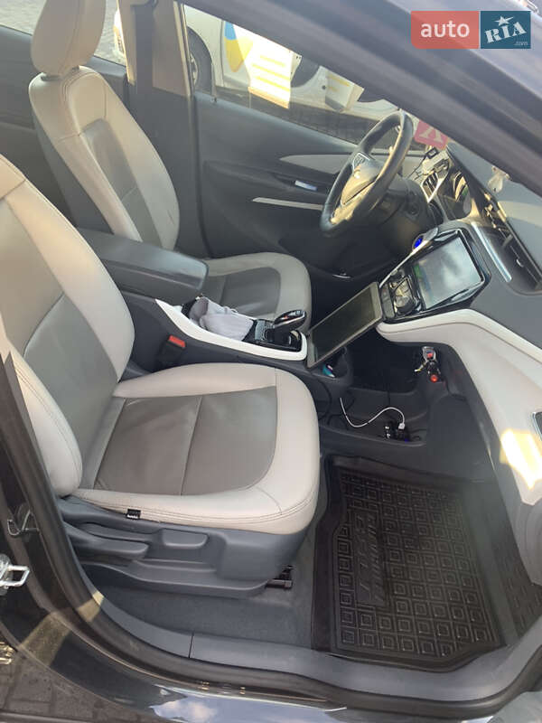 Хэтчбек Chevrolet Bolt EV 2017 в Днепре