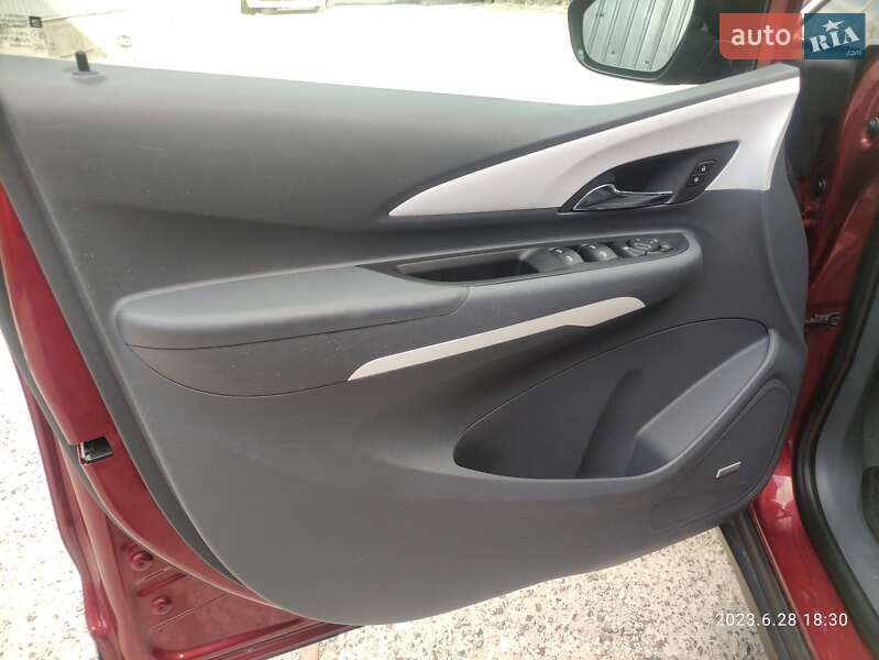 Хэтчбек Chevrolet Bolt EV 2017 в Киеве
