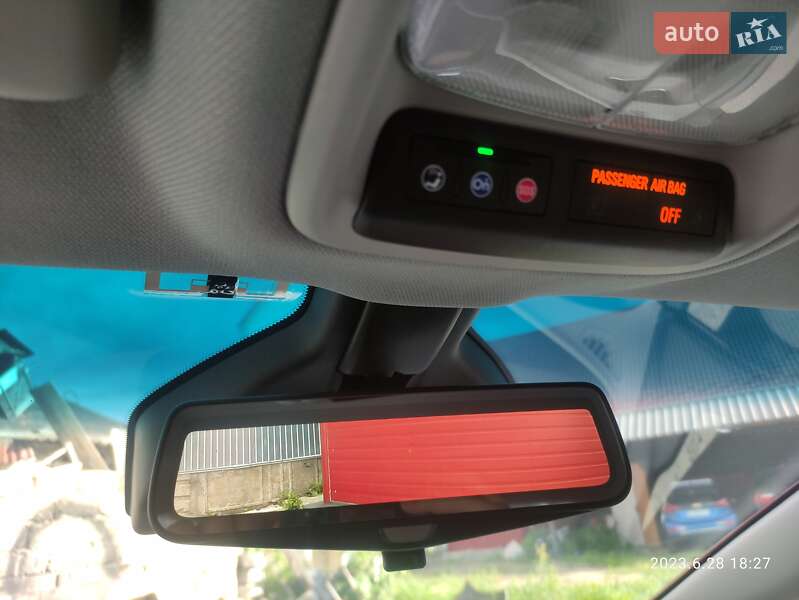 Хэтчбек Chevrolet Bolt EV 2017 в Киеве