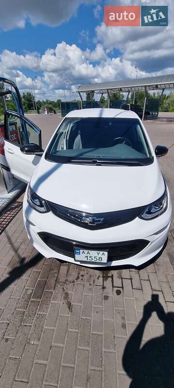 Хэтчбек Chevrolet Bolt EV 2021 в Киеве