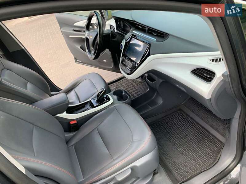 Хэтчбек Chevrolet Bolt EV 2018 в Киеве