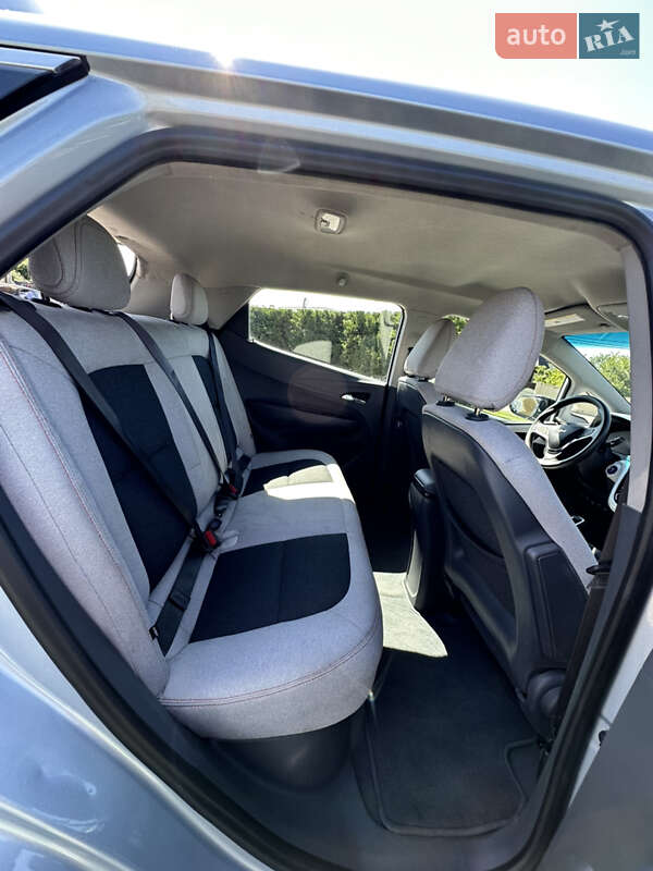 Хэтчбек Chevrolet Bolt EV 2017 в Ужгороде