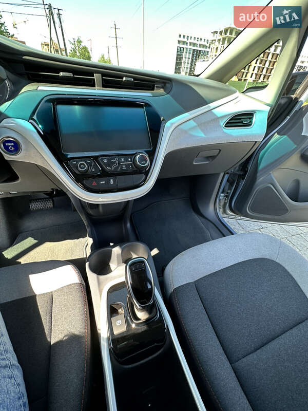 Хэтчбек Chevrolet Bolt EV 2017 в Ужгороде