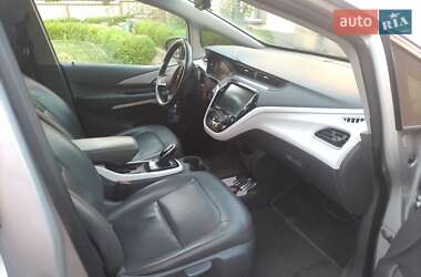Хэтчбек Chevrolet Bolt EV 2018 в 