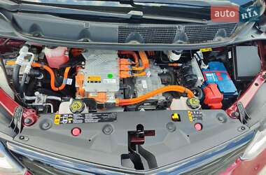 Хэтчбек Chevrolet Bolt EV 2018 в 