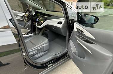 Хэтчбек Chevrolet Bolt EV 2020 в 