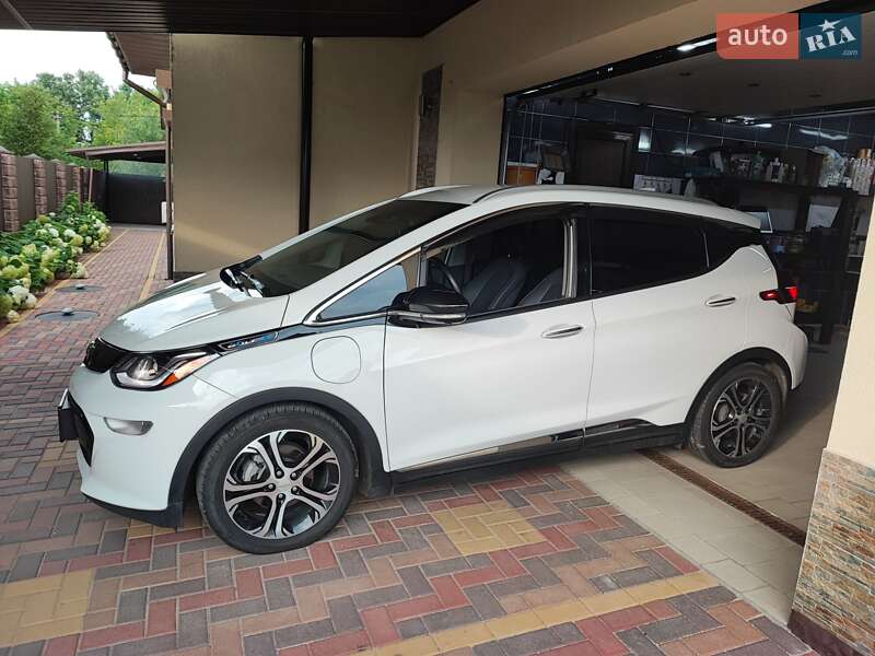 Хетчбек Chevrolet Bolt EV 2017 в Києві