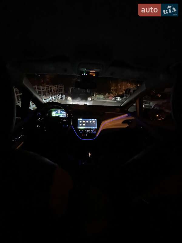 Хэтчбек Chevrolet Bolt EV 2019 в Виннице