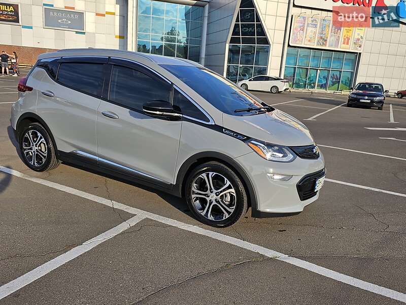 Хетчбек Chevrolet Bolt EV 2020 в 