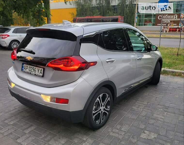 Хэтчбек Chevrolet Bolt EV 2017 в Запорожье