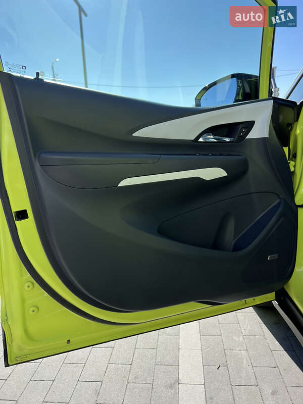 Хэтчбек Chevrolet Bolt EV 2018 в Виннице