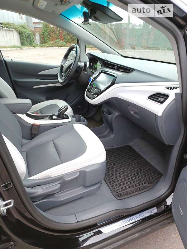 Хетчбек Chevrolet Bolt EV 2017 в Києві