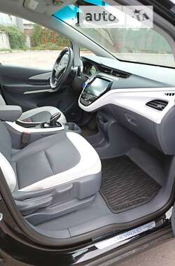 Хэтчбек Chevrolet Bolt EV 2017 в 