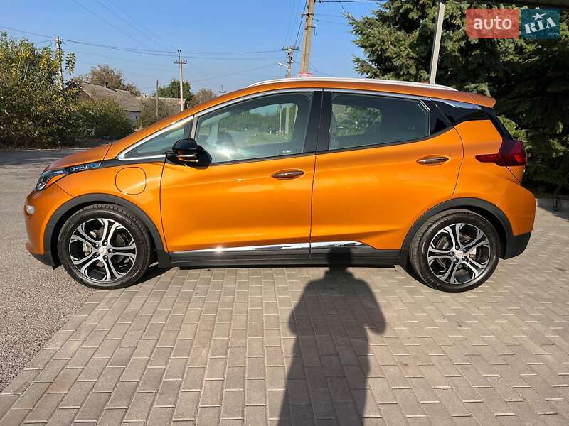 Хетчбек Chevrolet Bolt EV 2017 в Павлограді