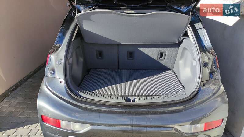 Хэтчбек Chevrolet Bolt EV 2016 в Южноукраинске