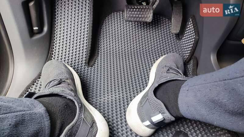 Хэтчбек Chevrolet Bolt EV 2016 в Южноукраинске