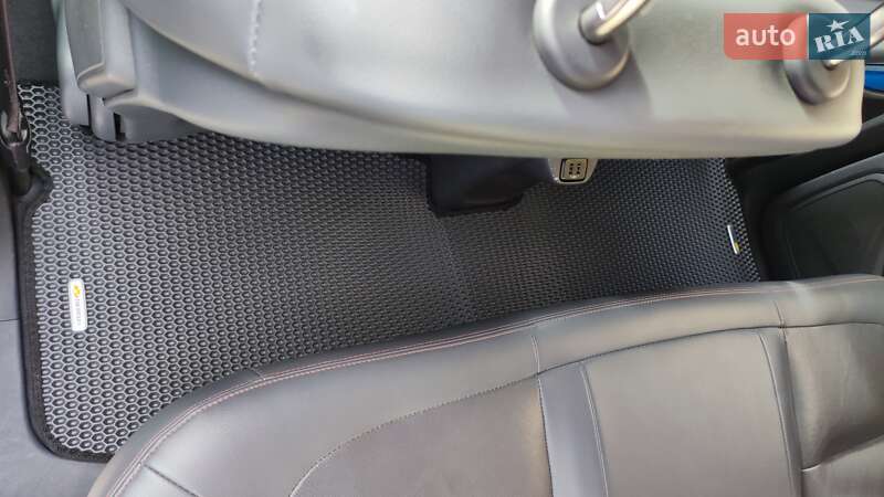 Хэтчбек Chevrolet Bolt EV 2016 в Южноукраинске