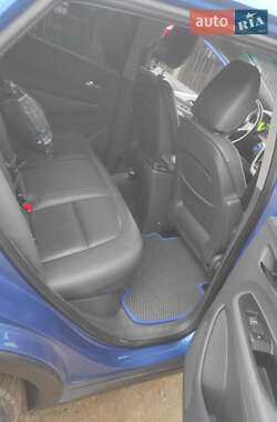 Хэтчбек Chevrolet Bolt EV 2017 в 
