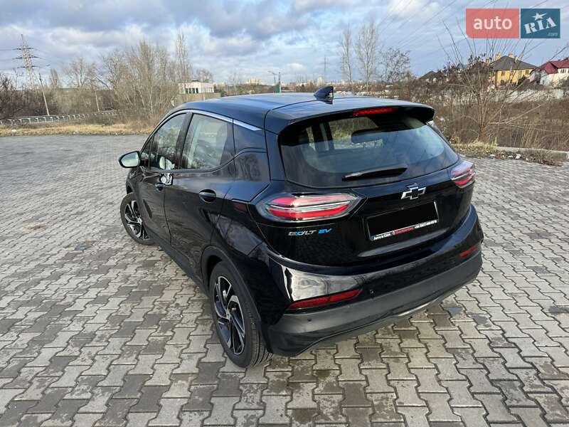 Хэтчбек Chevrolet Bolt EV 2022 в Киеве