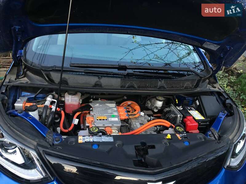 Хетчбек Chevrolet Bolt EV 2017 в Києві фото 26 Хетчбек Chevrolet Bolt EV 2017 в Києві