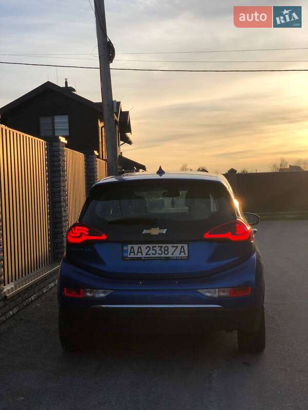 Хетчбек Chevrolet Bolt EV 2017 в Києві фото 6 Хетчбек Chevrolet Bolt EV 2017 в Києві