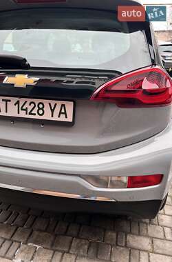 Хэтчбек Chevrolet Bolt EV 2018 в 