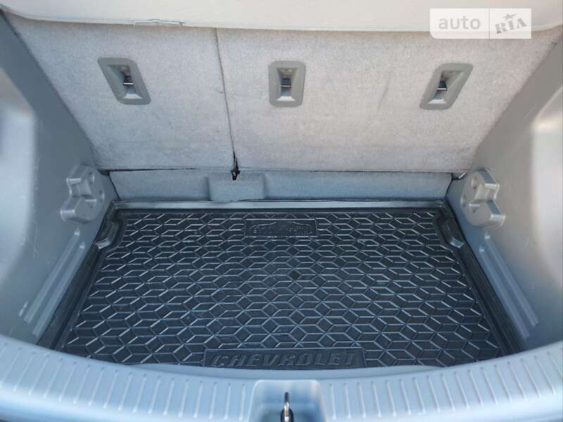 Хэтчбек Chevrolet Bolt EV 2020 в Днепре