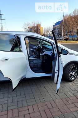 Хэтчбек Chevrolet Bolt EV 2017 в 