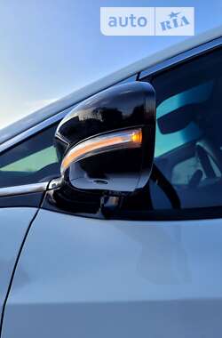 Хэтчбек Chevrolet Bolt EV 2017 в 