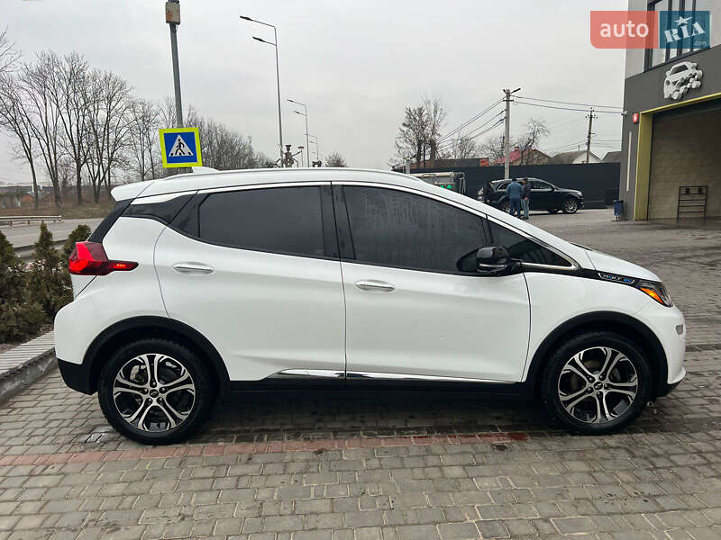 Хэтчбек Chevrolet Bolt EV 2016 в Виннице фото 8 Хэтчбек Chevrolet Bolt EV 2016 в Виннице