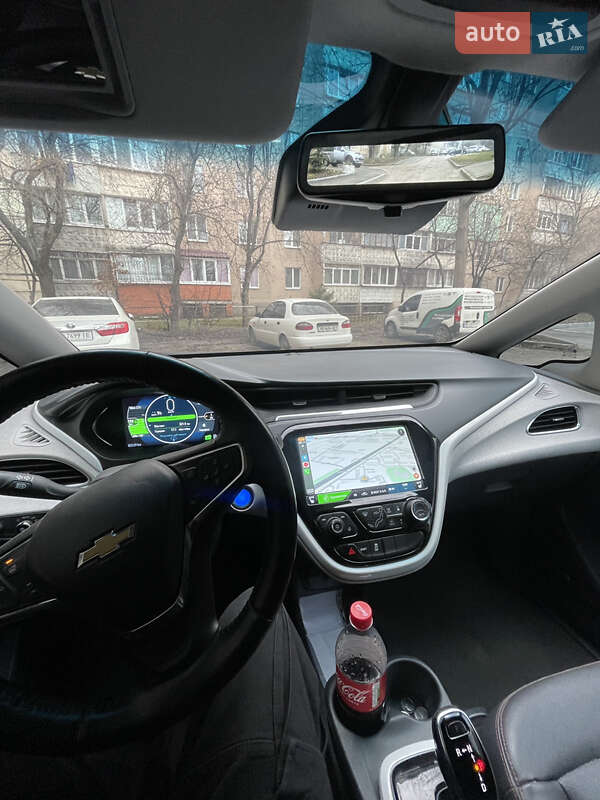 Хэтчбек Chevrolet Bolt EV 2016 в Виннице фото 3 Хэтчбек Chevrolet Bolt EV 2016 в Виннице