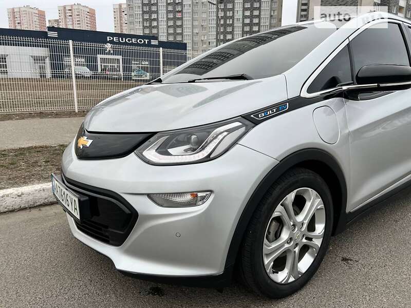 Хэтчбек Chevrolet Bolt EV 2019 в Киеве