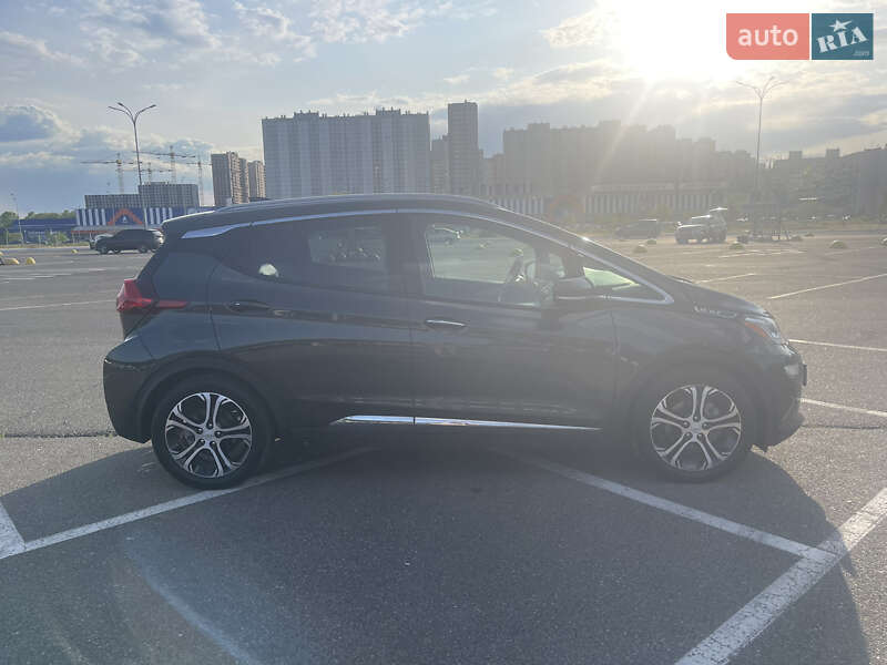 Хэтчбек Chevrolet Bolt EV 2018 в Киеве фото 4 Хэтчбек Chevrolet Bolt EV 2018 в Киеве