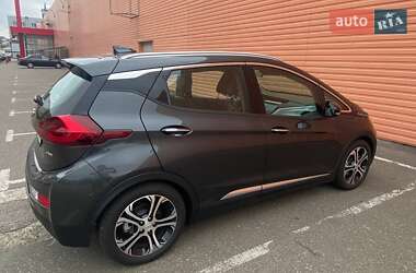 Хетчбек Chevrolet Bolt EV 2021 в 