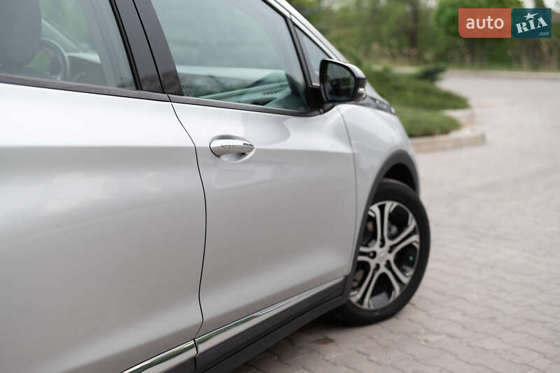 Хэтчбек Chevrolet Bolt EV 2017 в Днепре