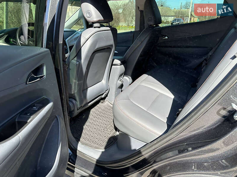 Хэтчбек Chevrolet Bolt EV 2017 в Днепре