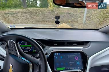Хэтчбек Chevrolet Bolt EV 2017 в 