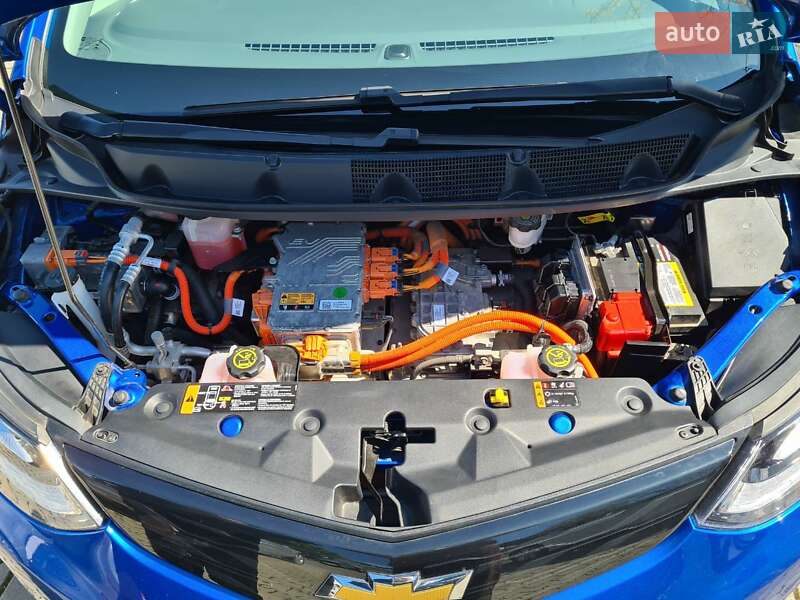 Хэтчбек Chevrolet Bolt EV 2017 в Черновцах