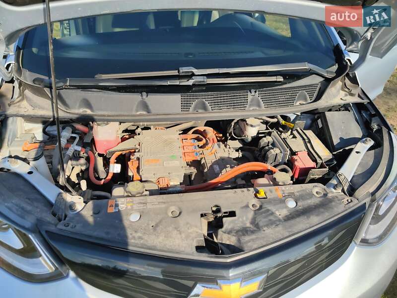 Хэтчбек Chevrolet Bolt EV 2017 в Запорожье