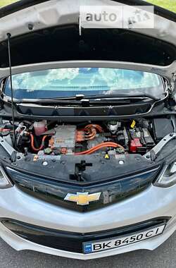 Хэтчбек Chevrolet Bolt EV 2017 в Киеве