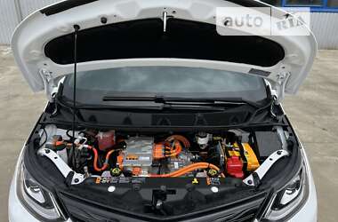 Хэтчбек Chevrolet Bolt EV 2020 в 
