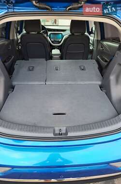 Хэтчбек Chevrolet Bolt EV 2017 в 