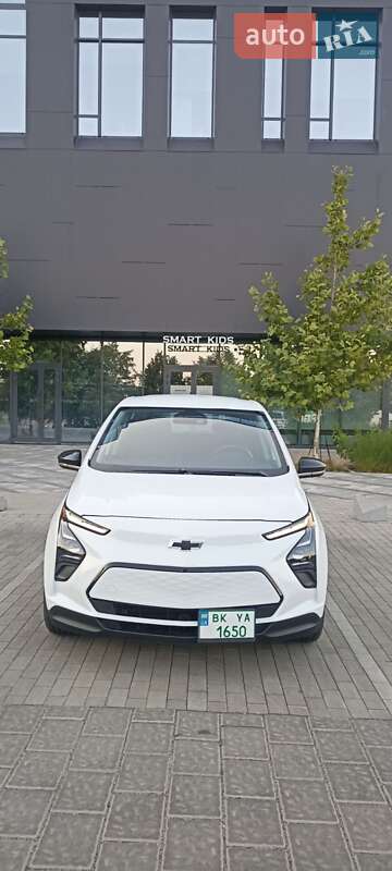 Хэтчбек Chevrolet Bolt EV 2023 в Ровно фото 2 Хэтчбек Chevrolet Bolt EV 2023 в Ровно